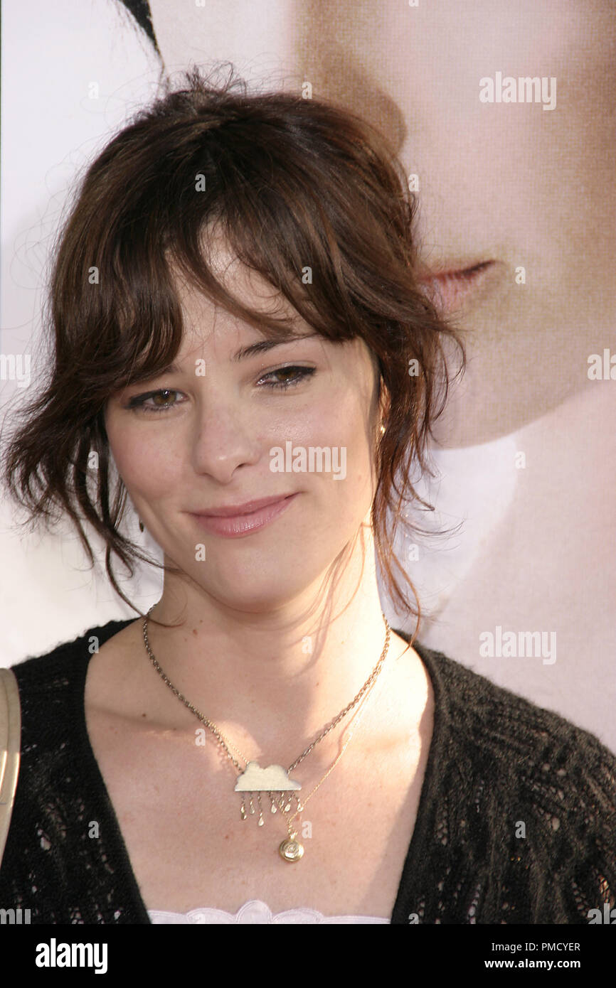 "Das Haus am See" (Premiere) Parker Posey 06-13-2006/ArcLight Theater/Hollywood, CA/Warner Brothers/Foto von Joseph Martinez - Alle Rechte vorbehalten File Reference # 22772 0024 PLX nur für redaktionelle Verwendung - Alle Rechte vorbehalten Stockfoto