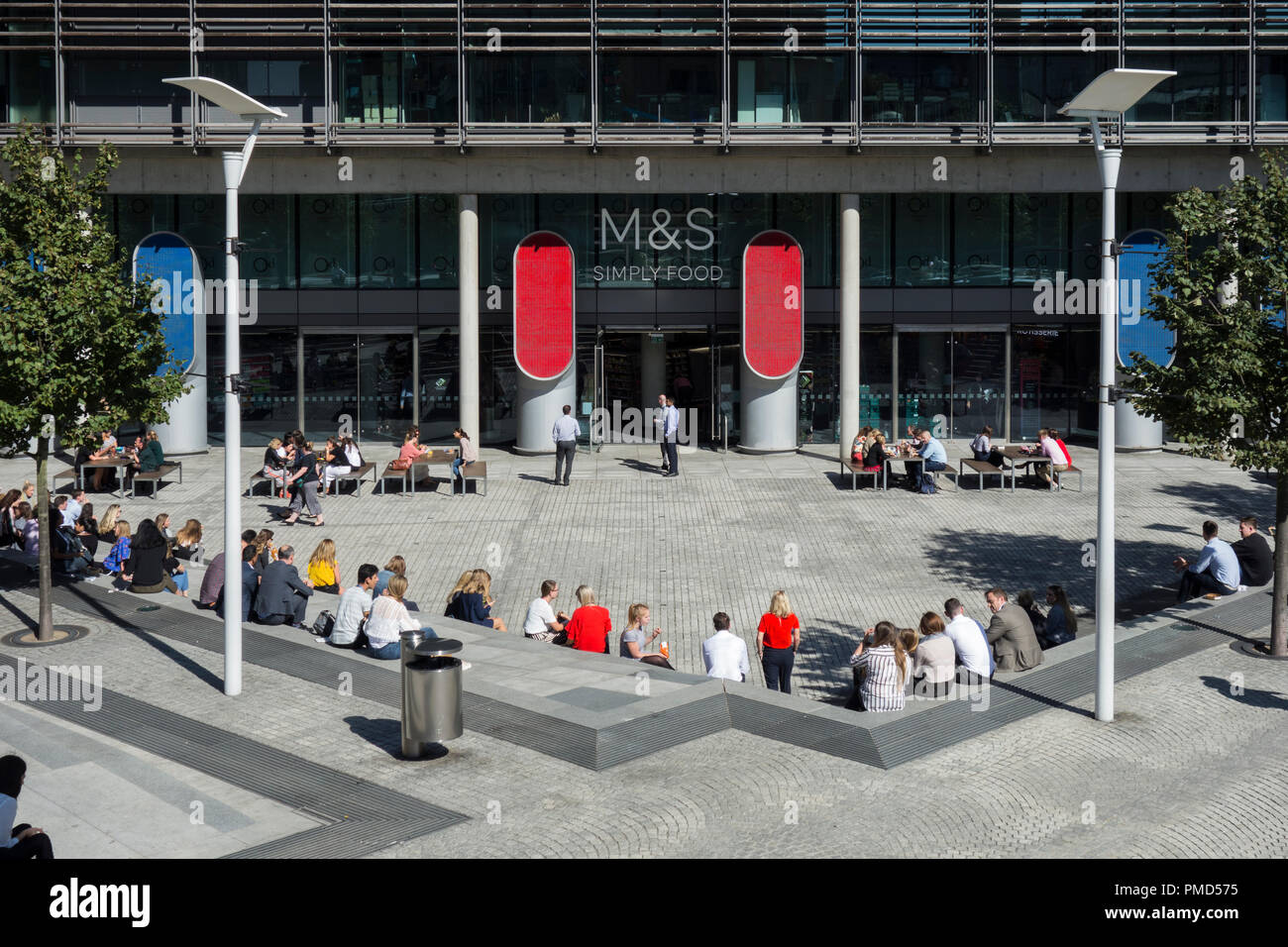 Waterside House, Marks & Spencers Hauptsitz, Paddington Basin, London, England, Großbritannien Stockfoto
