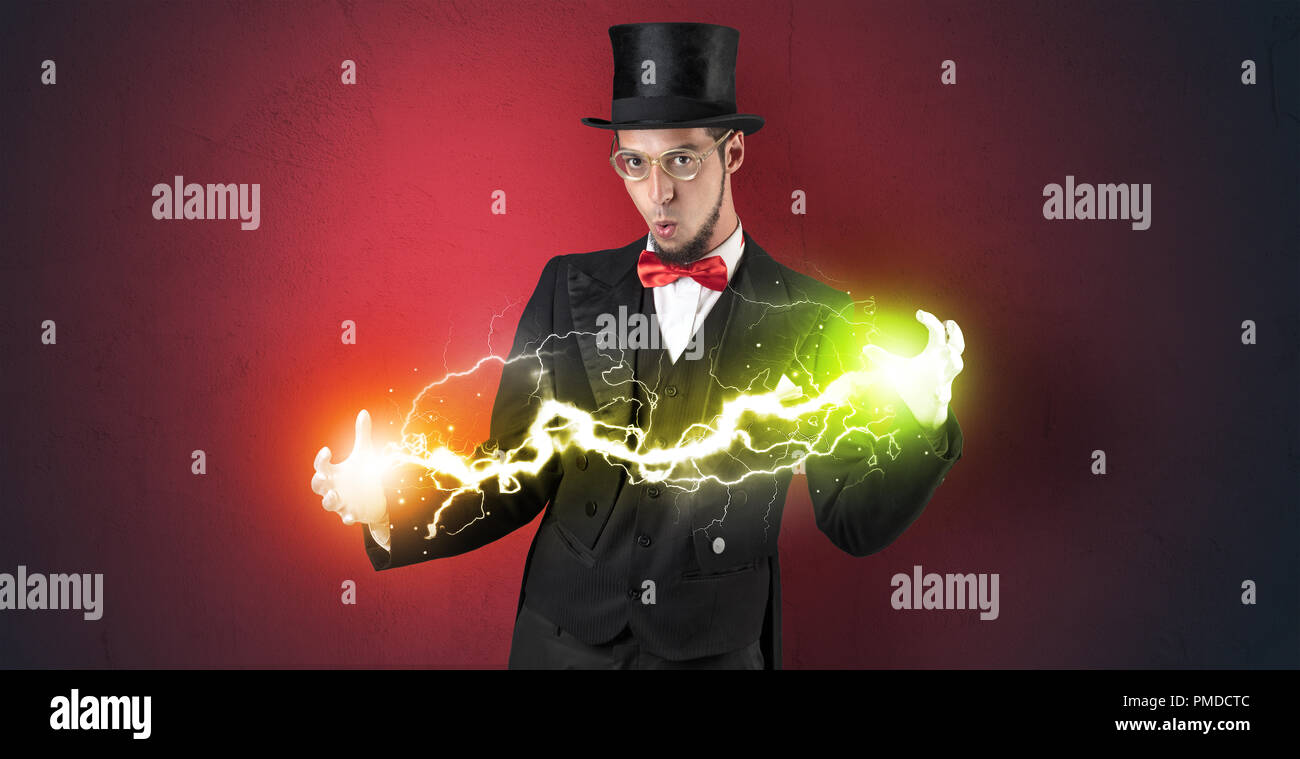 Magier Sekt super power zwischen seine beiden Hände Stockfoto