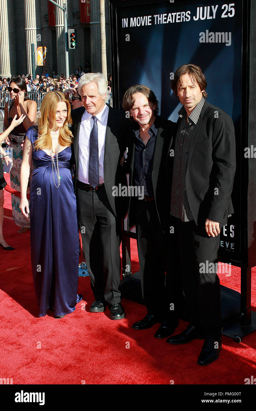 "Die X-Akten: Ich möchte Glauben 'Premiere Gillian Anderson, Regisseur Chris Carter, Frank Spotnitz Produzent, David Duchovny 7-23-2008/Manns Grauman Chinese Theater / Hollywood, CA/Twentieth Century Fox/Foto © Joseph Martinez/Picturelux Datei Referenz # 23571 0011 JM nur für redaktionelle Verwendung - Alle Rechte vorbehalten Stockfoto