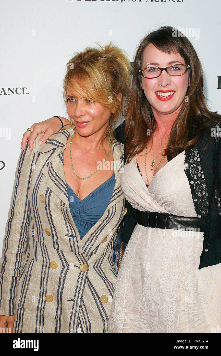 Rosanna Arquette und Direktor Adria Petty an der Sondervorführung des Dokumentarfilms "Paris, Frankreich" - Ankunft im Majestic Crest Theater in Westwood, CA 22. Juli 2009 statt. Foto: © Joseph Martinez/Picturelux - Alle Rechte vorbehalten File Reference # 30048 03 PLX nur für redaktionelle Verwendung - Alle Rechte vorbehalten Stockfoto