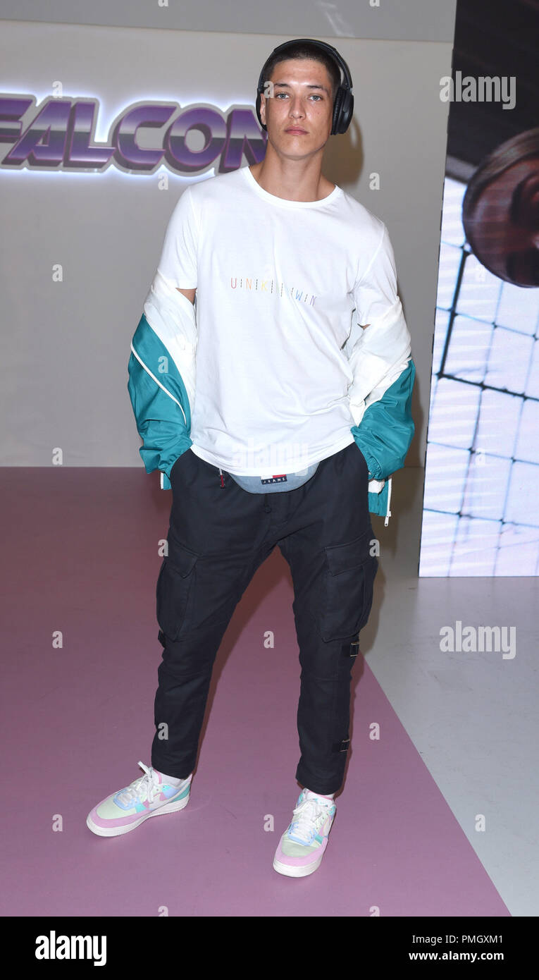 Foto muss Gutgeschrieben © Alpha werden Drücken Sie 079965 17/09/2018 Gast im Hailey Baldwin präsentiert Falcon, Feiern street style mit Adidas und JD Fashion Show bei der Londoner Fashion Week Frühjahr Sommer 2019 an der Victoria House in London statt. Stockfoto