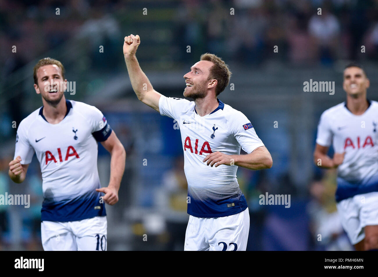 Mailand, Italien. 18. September 2018. Christian Eriksen von Tottenham Hotspur feiert zählenden erstes Ziel während der UEFA Champions League Gruppe B Spiel zwischen Inter Mailand und Tottenham Hotspur im Stadio San Siro, Mailand, Italien am 18. September 2018. Foto von Giuseppe Maffia. 18 Sep, 2018. Quelle: AFP 7/ZUMA Draht/Alamy leben Nachrichten Stockfoto