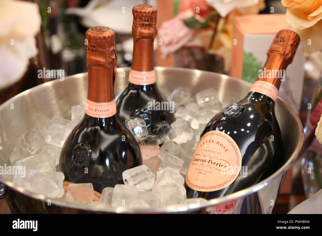 Sydney, Australien. 19. September 2018. Laurent-Perrier Champagne High Tea anlässlich des 50. Jahrestages der Cuvée Rosé und der Einführung der Kerrie Hess Zusammenarbeit im Langham, Sydney. Credit: Richard Milnes/Alamy leben Nachrichten Stockfoto