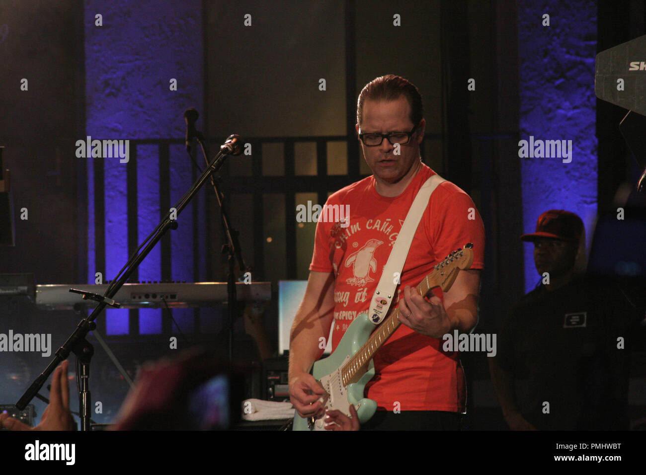 Weezer Live an einem AX Musik 'Nacht' Konzert Reihe. Gehalten an der Dunes Inn Motel-Sunset in Hollywood, CA. am Dienstag, 21. September 2010. Foto: Richard Anthony/Picturelux Datei Referenz # 30479 058 PLX nur für redaktionelle Verwendung - Alle Rechte vorbehalten Stockfoto