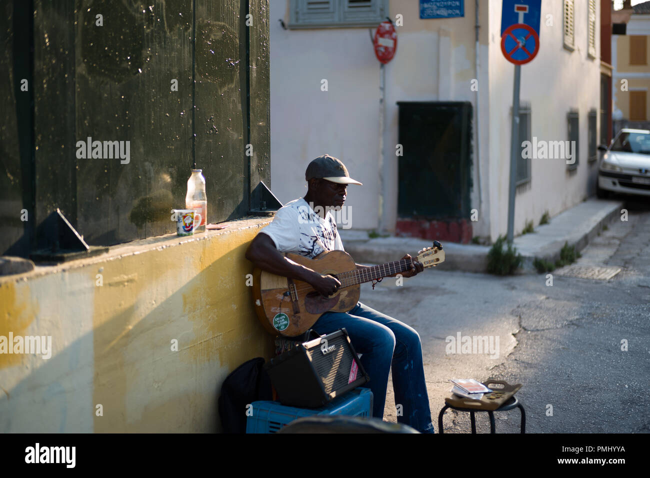 Eine strasse Gitarre Interpret in Athen, Griechenland Stockfoto