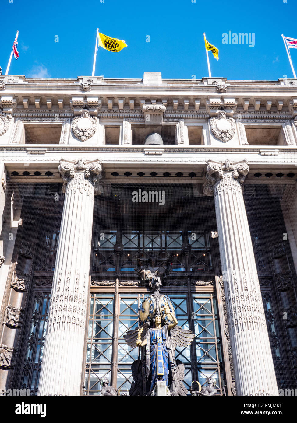 Polychrome Skulptur, Selfridges und Co Kaufhaus, Oxford Street, London, UK, GB. Stockfoto