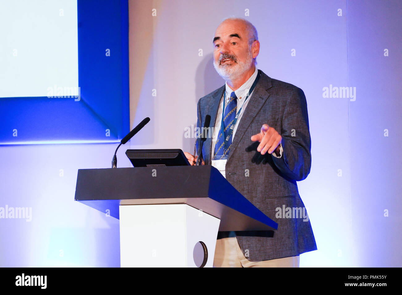 Sir David Spiegelhalter in seiner Rede auf der Konferenz 2018 der Königlichen Gesellschaft für Statistik in Cardiff City Hall. Foto Datum: Mittwoch, 5. September, 201 Stockfoto