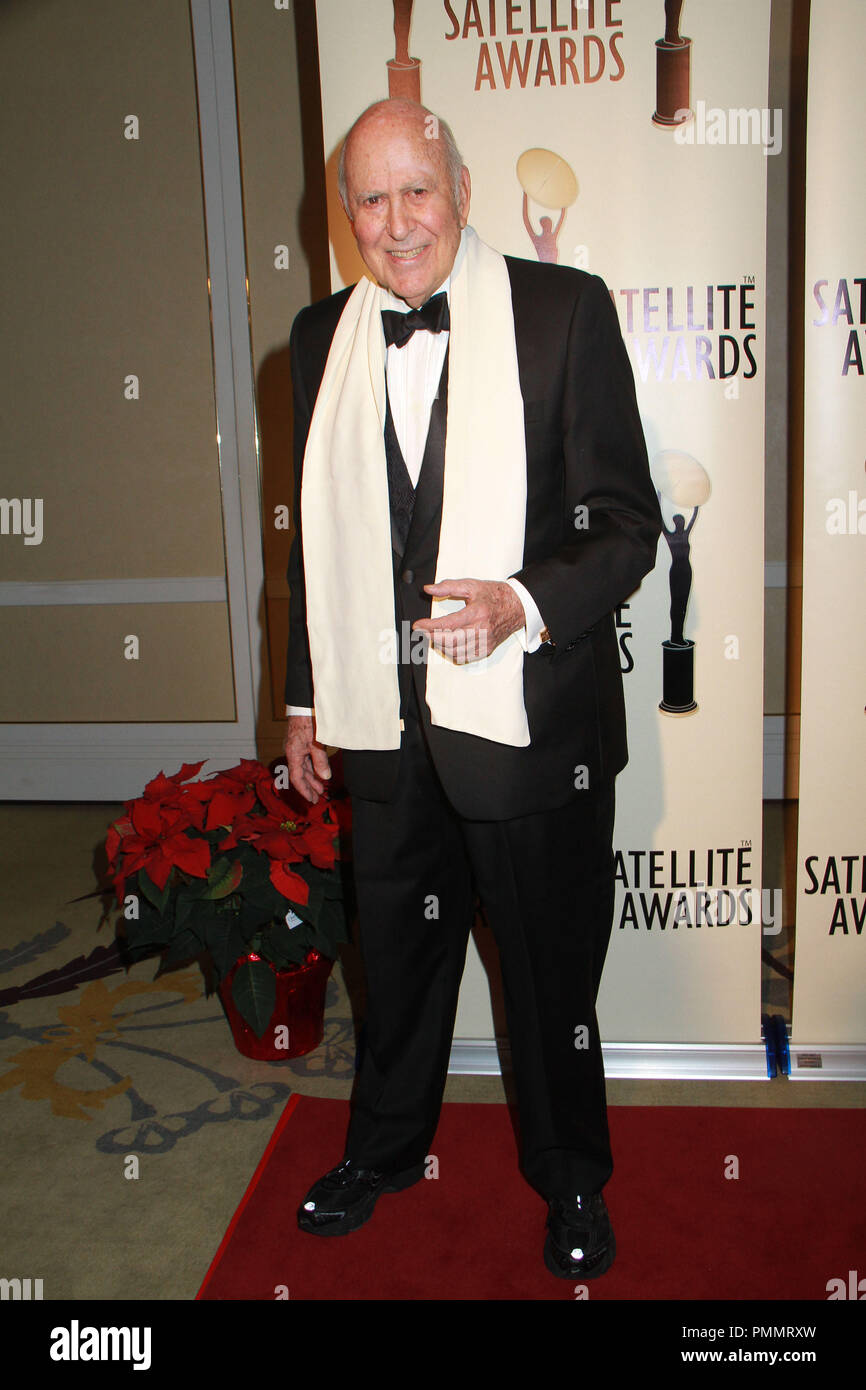 Carl Reiner 18.12.2011 16. jährlichen Satellite Awards statt im Beverly Hills Hotel in Beverly Hills, CA Foto von manae Nishiyama/HollywoodNewsWire.net/ PictureLux Stockfoto