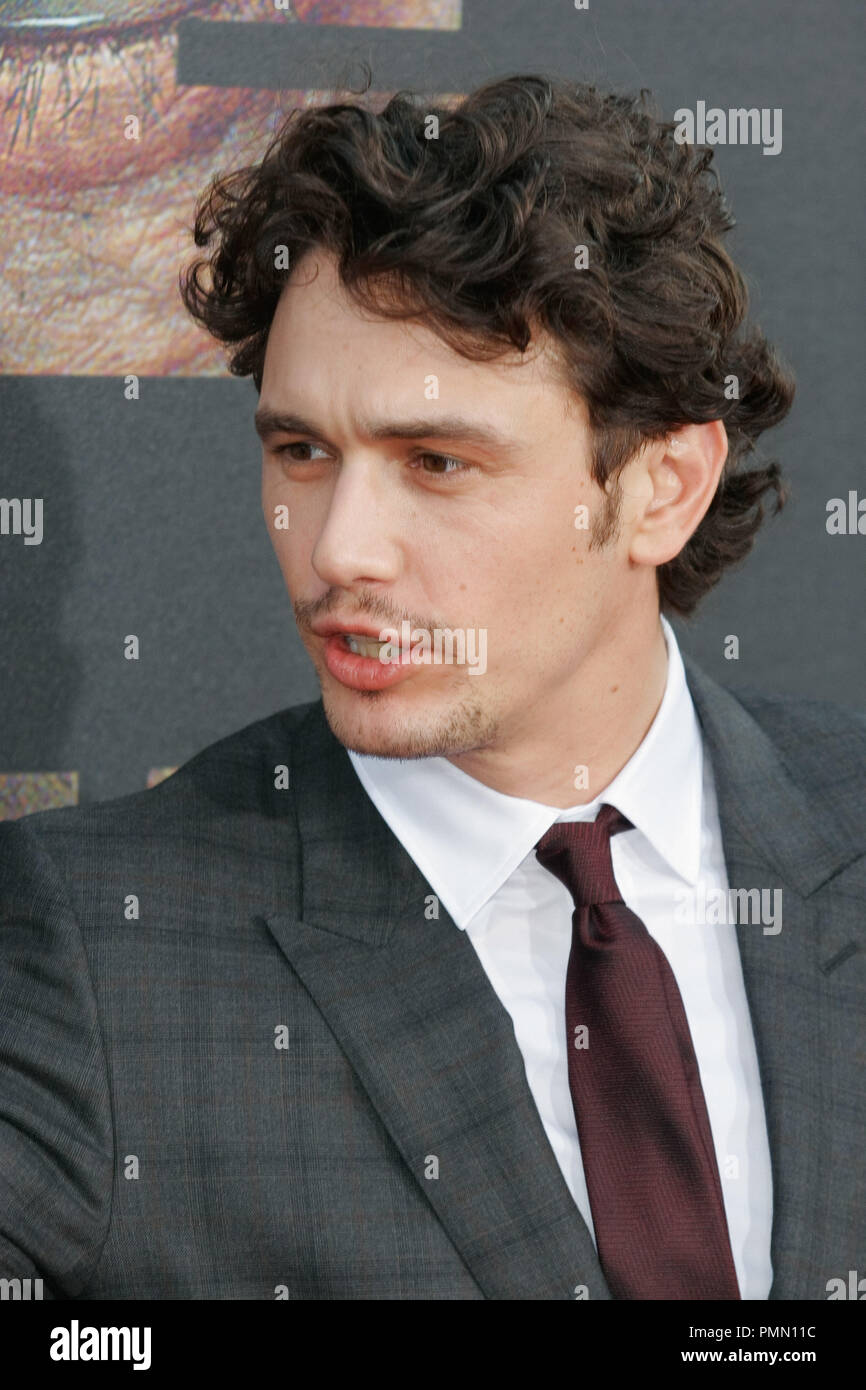 James Franco auf der Premiere von Twentieth Century Fox's'' Aufstieg der Planet der Affen". Ankünfte am Grauman's Chinese Theater in Hollywood, CA, 28. Juli 2011 abgehalten. Foto von Joe Martinez/PictureLux Stockfoto