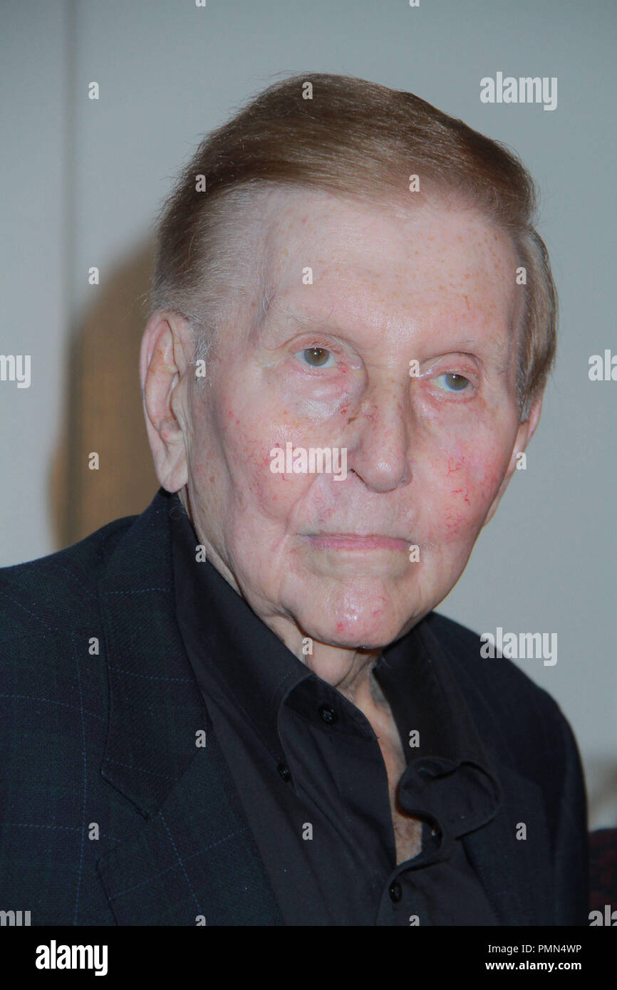 Sumner Redstone 11/10/2011 4. Jährliche Go Go Gala gehalten an der Londoner Hotel in West Hollywood, CA Foto von manae Nishiyama/HollywoodNewsWire.net/ PictureLux Stockfoto