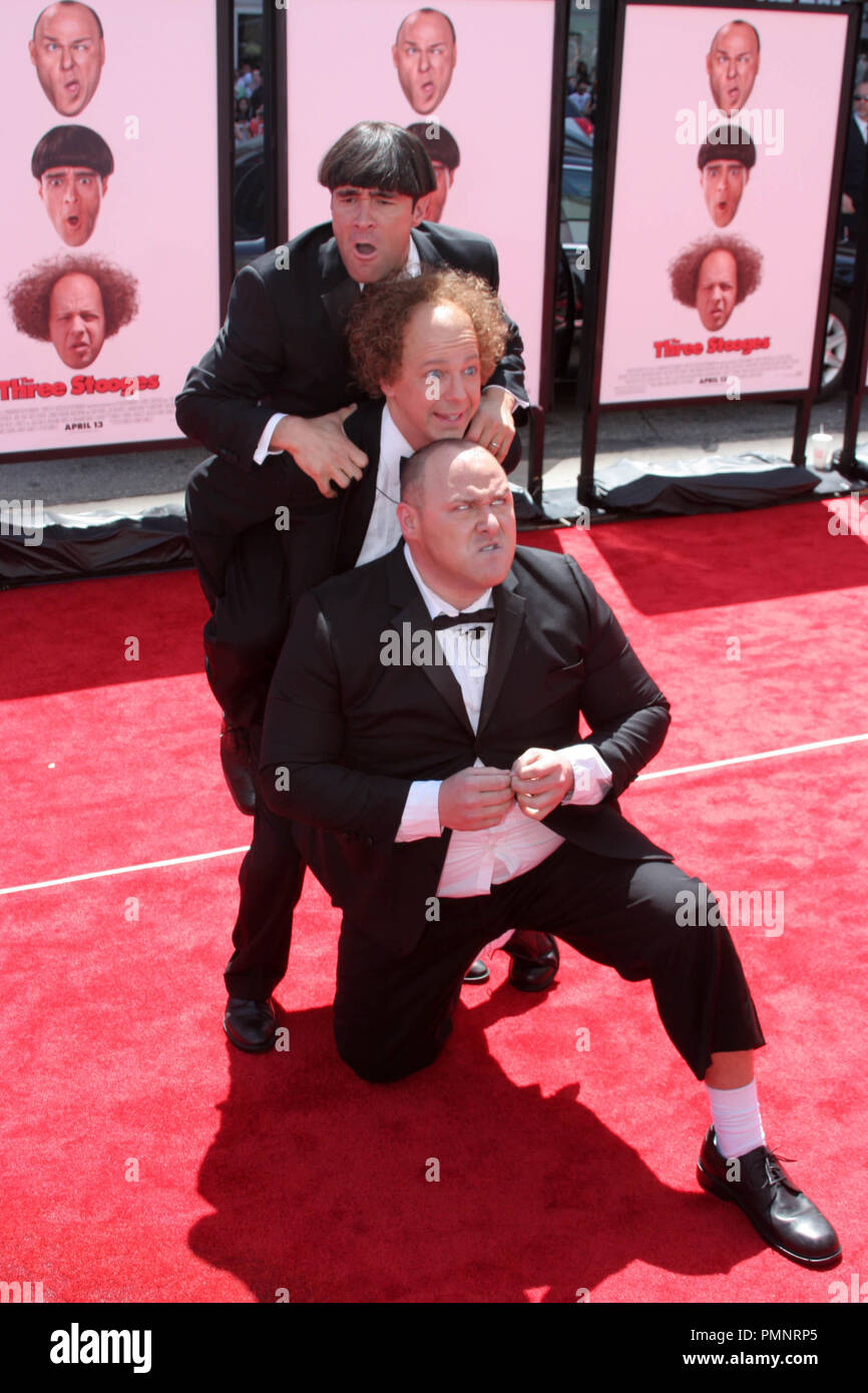 Chris Diamantopolous, Sean Hayes und Sasso als die drei Stooges bei der Weltpremiere von Twentieth Century Fox "Die drei Stooges: Der Film'. Ankunft am Graumans Chinese Theatre in Hollywood, CA, 7. April 2012 statt. Foto: Richard Chavez/Picturelux Stockfoto