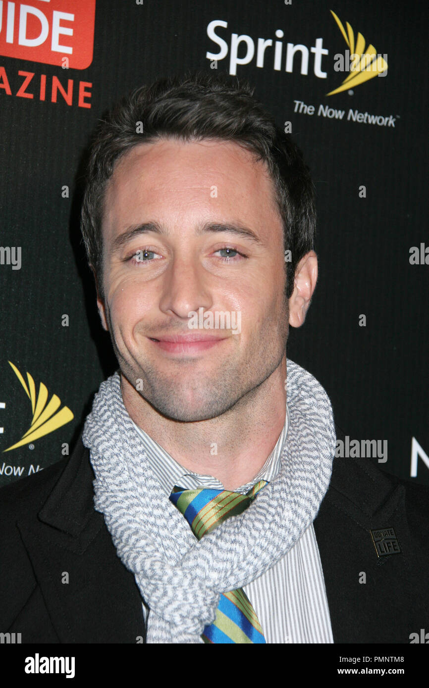 11/10/2009 Heiße Alex O'Loughlin 'TV's Guide Magazin Liste '@SLS Hotel, Beverly Hills Foto von Ima Kuroda/HNW/Picturelux Datei Referenz # 31292 018 HNW nur für redaktionelle Verwendung - Alle Rechte vorbehalten Stockfoto