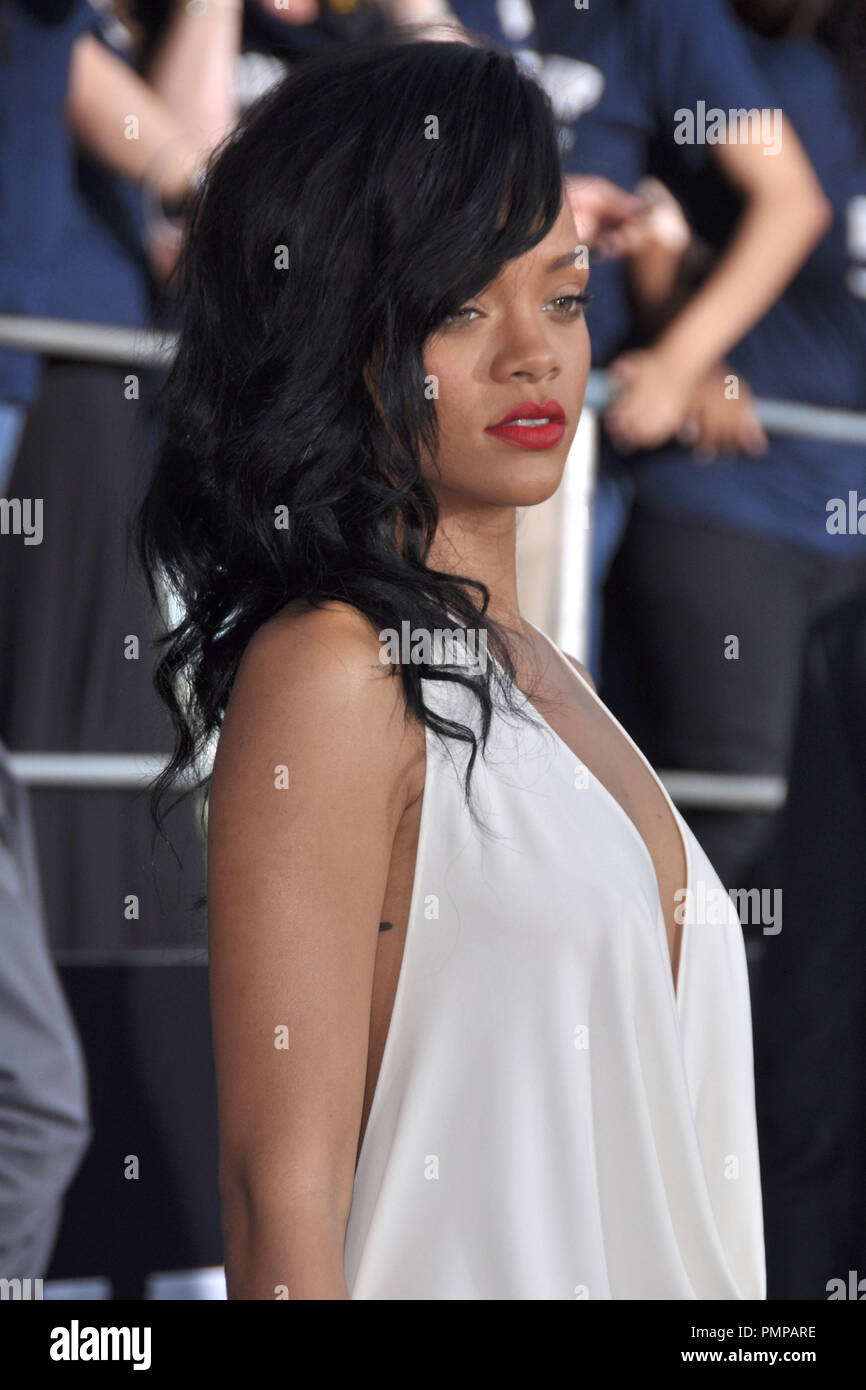 Rihanna auf der "Schlachtschiff" Premiere. Ankunft in LA Leben in Los Angeles, CA, 10. Mai 2012 statt. Foto von M.Adams/PictureLux Stockfoto