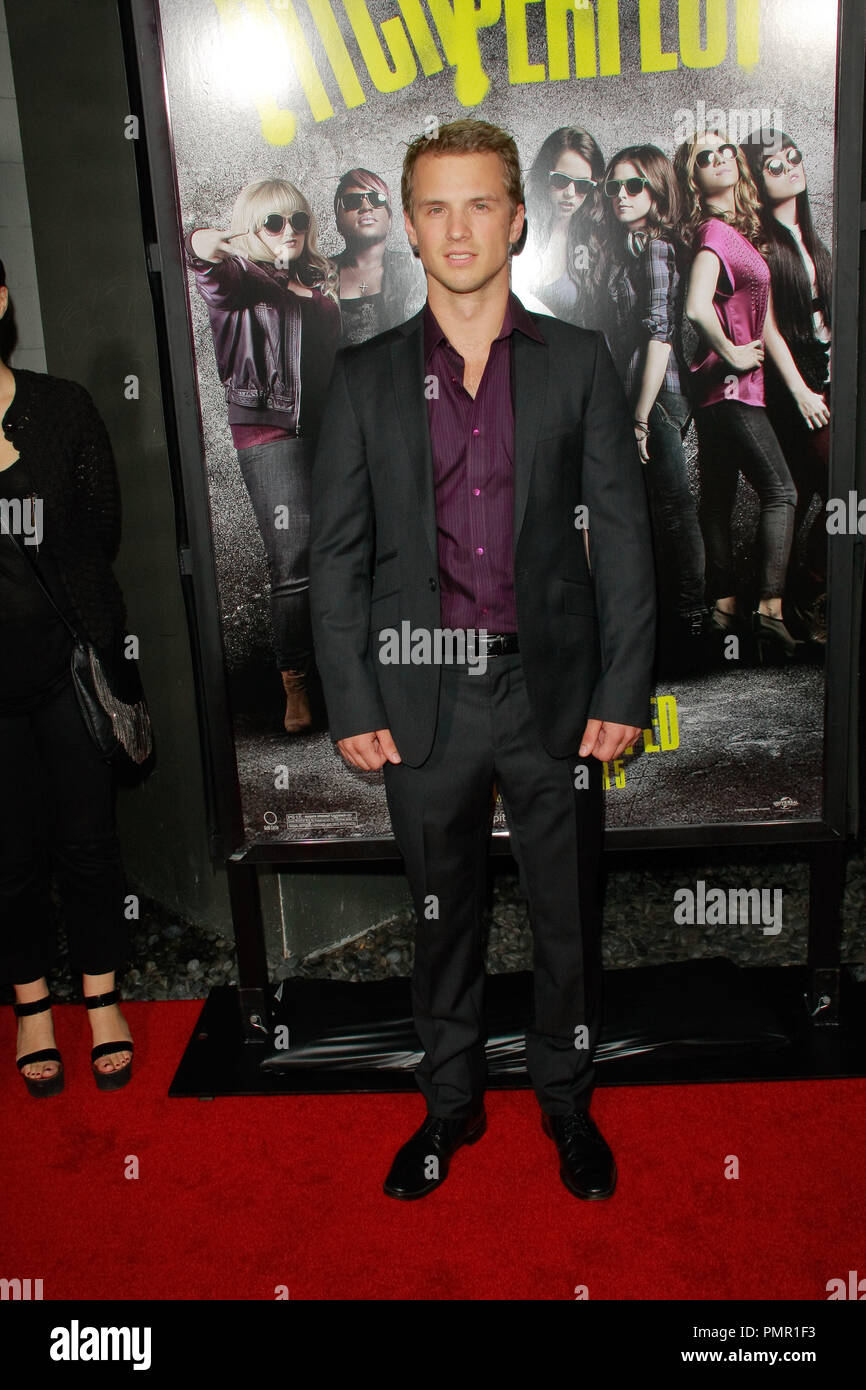 Freddie Stroma bei der Premiere von Universal Pictures'' Pitch perfekt". Ankunft am Arclight in Hollywood, CA, 24. September 2012. Foto von Joe Martinez/PictureLux Stockfoto