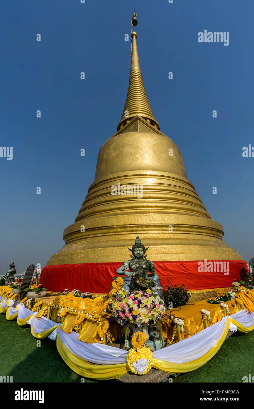Wat Saket, Golden Mount Temple, Phu Khao Thong, goldene Chedi, Bangkok, Thailand Stockfoto