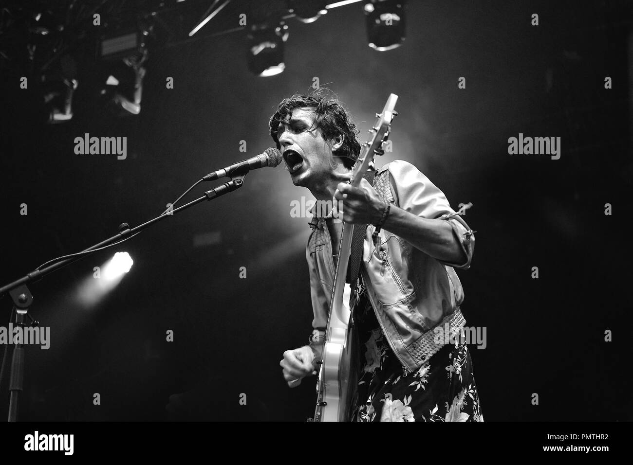 Ezra Furman live am Ende der Straße Festival im Jahr 2018 Stockfoto