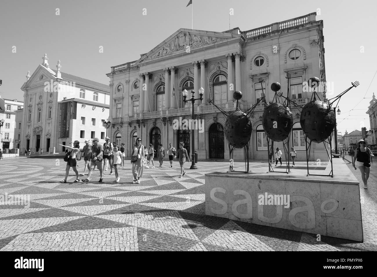 Red menschlichen geformte Skulpturen und Figuren Gemeinde Lissabon Portugal Stockfoto