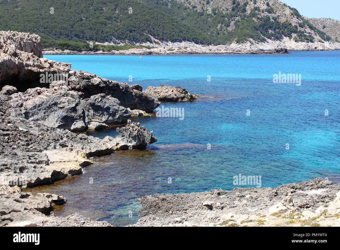Schöner Strand am Mittelmeer in Mallorca, Spanien Stockfoto
