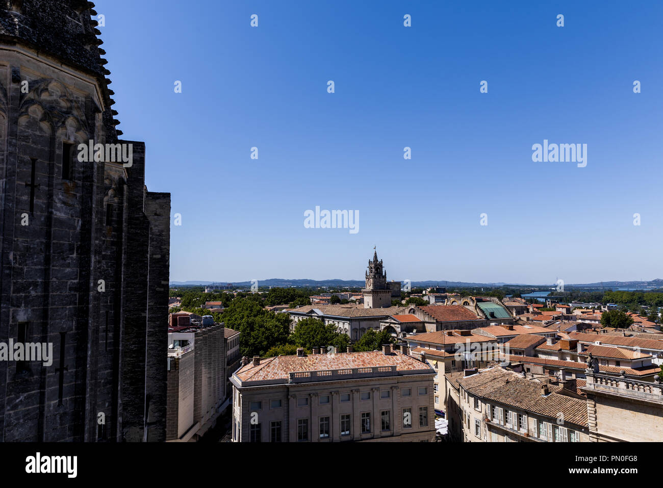 Historische Häuser und Panoramablick auf die Skyline von Avignon, Provence, Frankreich Stockfoto