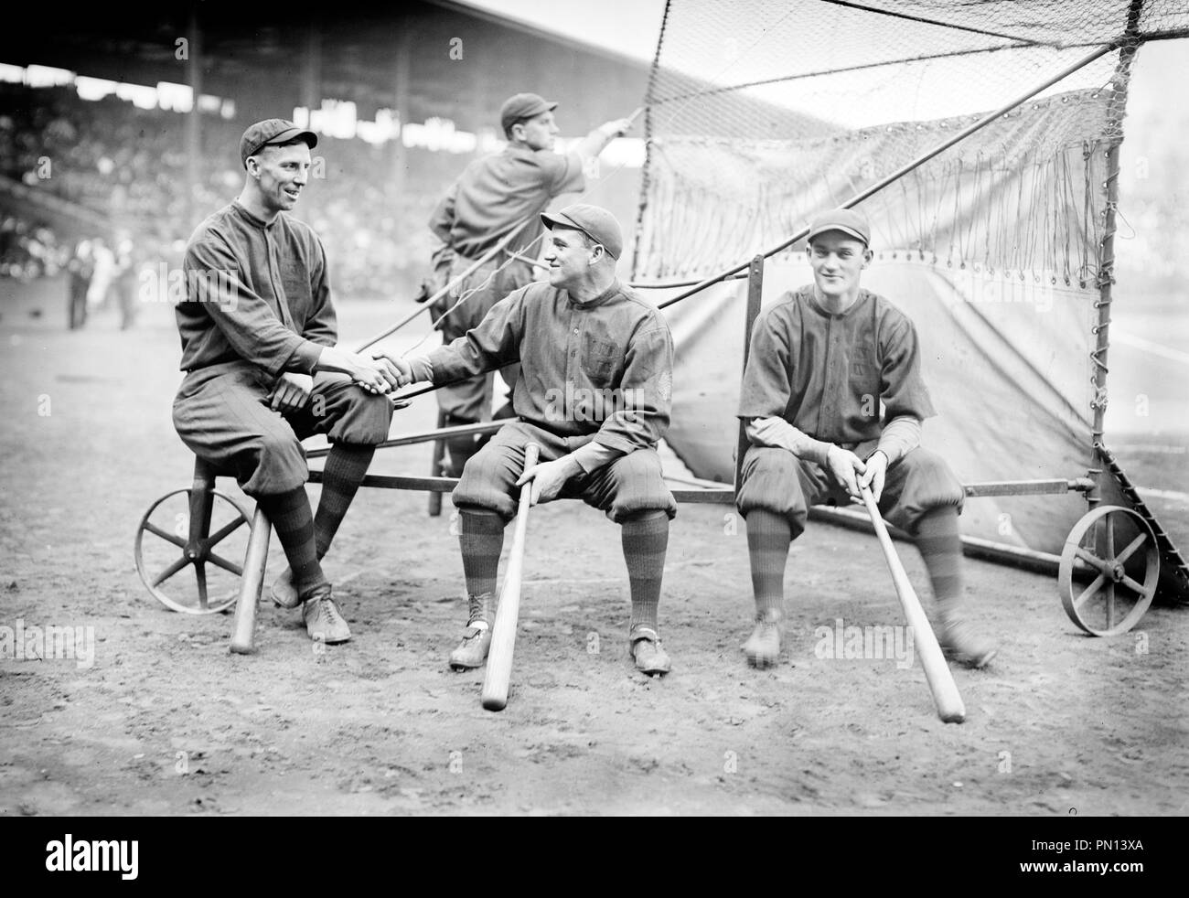 Historisches Foto der amerikanischen Baseballspieler, US-amerikanischer Baseballspieler Hank Gowdy, Lefty Tyler, Joey Connolly, USA Stockfoto
