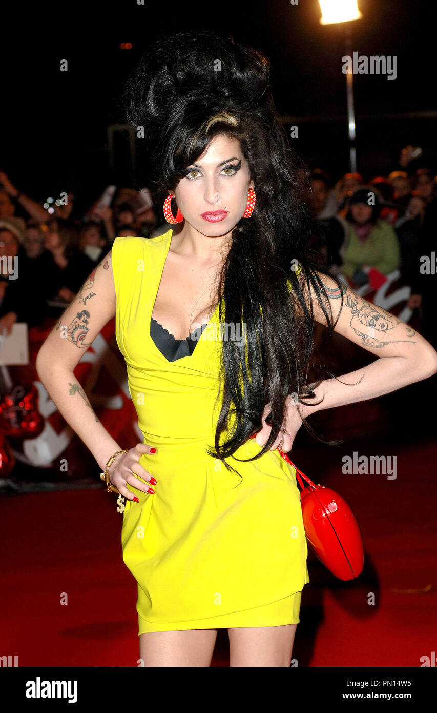 London, Großbritannien. Amy Winehouse bei den Brit Awards 2007 im Earls Court in London. 14. Februar 2007. Ref: LMK 26-227 -200207 Best / Sehenswürdigkeit MediaPunch Stockfoto