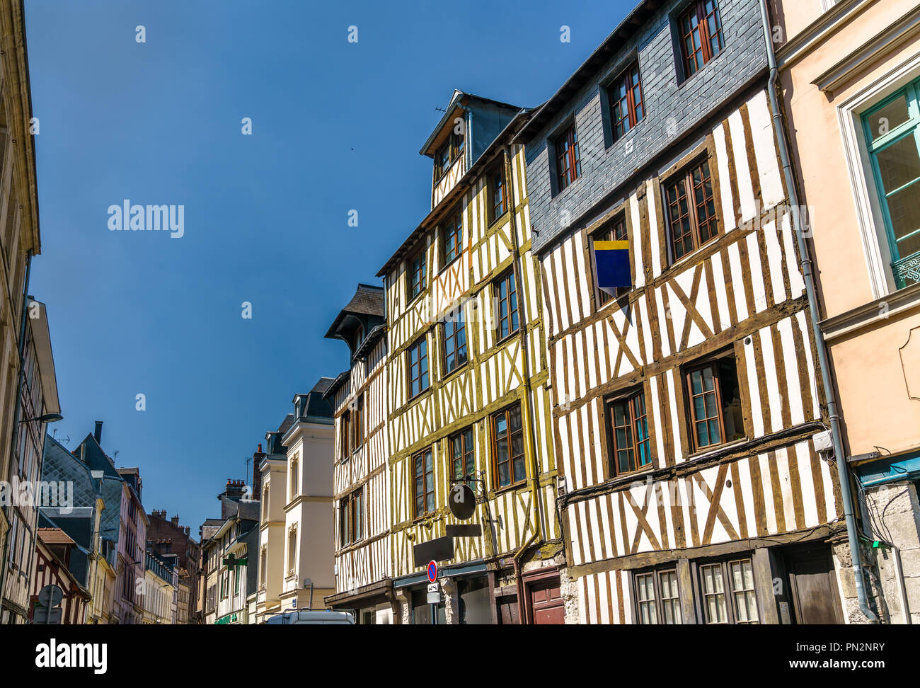 Traditionelle Fachwerkhäuser in der Altstadt von Rouen, Frankreich Stockfoto