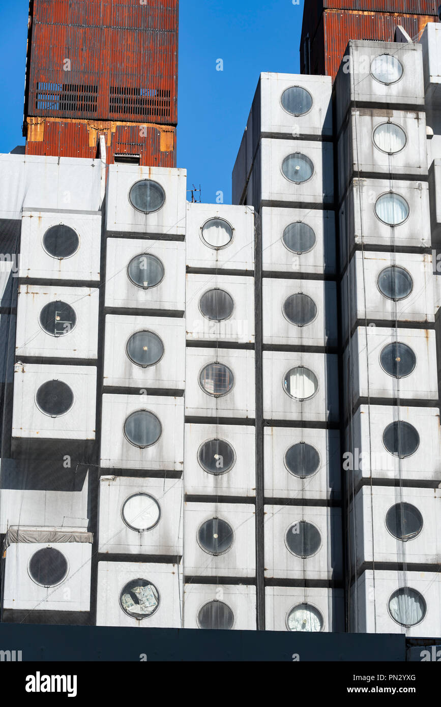 Nakagin Capsule Tower Building, Tokio, Tokyo, Japan. 1972 erbaut. Entworfen von dem japanischen Architekten Kisho Kurokawa (1934 - 2007). Stockfoto