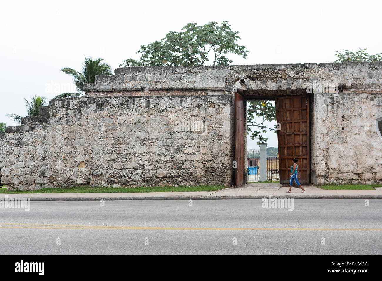 Abschnitt der alten Stadtmauer, Havanna, Kuba Stockfoto