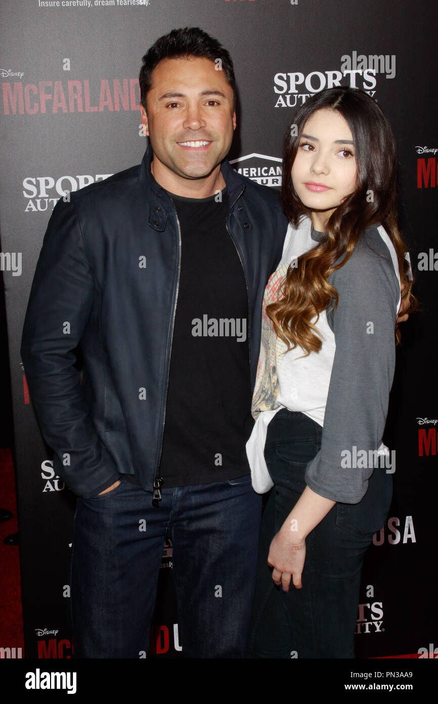 Oscar De La Hoya und Tochter Atiana bei der Weltpremiere von Disney's ...