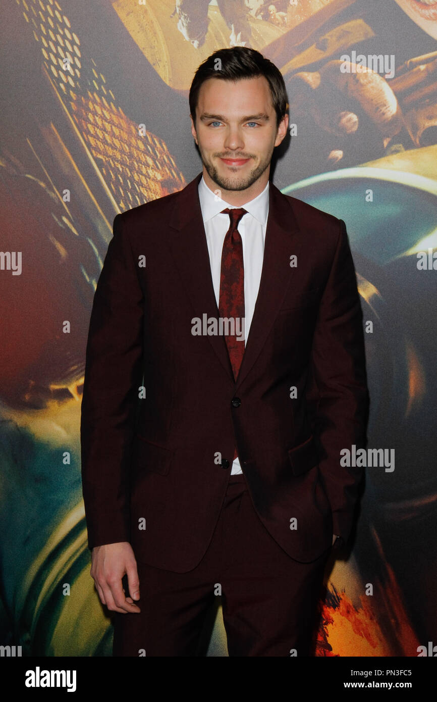 Nicholas Hoult bei der Premiere von Warner Bros. Pictures' 'Mad Max: Fury Road" an der TCL Chinese Theatre in Hollywood, CA, 7. Mai 2015 statt. Foto von Joe Martinez/PictureLux Stockfoto