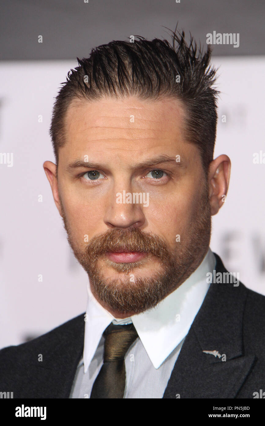 Tom Hardy 12/16/2015 "Der Wiedergänger" Premiere auf der TCL Chinese Theatre in Hollywood, CA Foto von kazuki Hirata/HNW/PictureLux gehalten Stockfoto