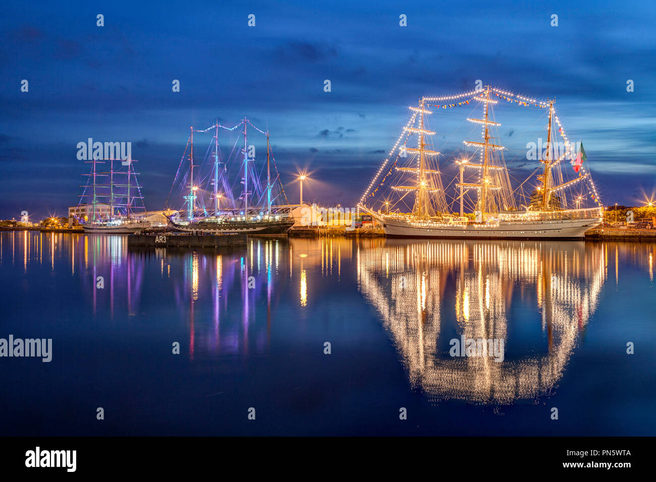 Le Havre (Normandie, Frankreich): alte Segelschiffe und dreimaster Schiffe anlässlich der Tall Ships Regatta (Französisch "Les Grandes Voi Stockfoto