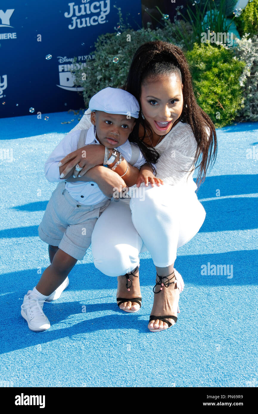 Tamar Braxton bei der Weltpremiere von Disney's "Dory" am El Capitan Theatre in Hollywood, CA, 8. Juni 2016 statt. Foto von Joe Martinez/PictureLux Stockfoto
