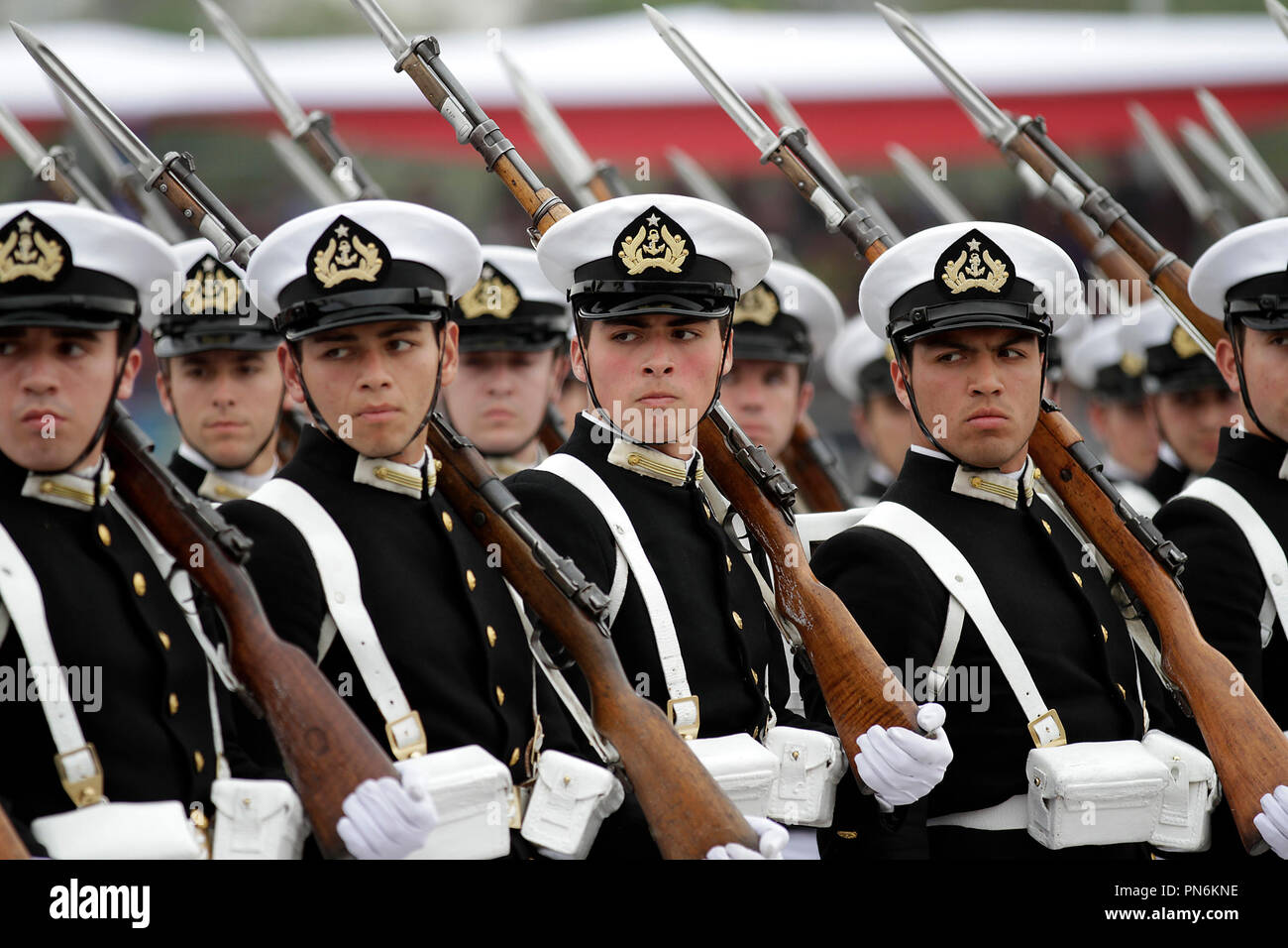 Santiago. 19 Sep, 2018. März Soldaten während einer jährlichen Militärparade Chiles Unabhängigkeit Jahrestag zu feiern, in der Hauptstadt Santiago Sept. 19, 2018. Credit: Wang Pei/Xinhua/Alamy leben Nachrichten Stockfoto