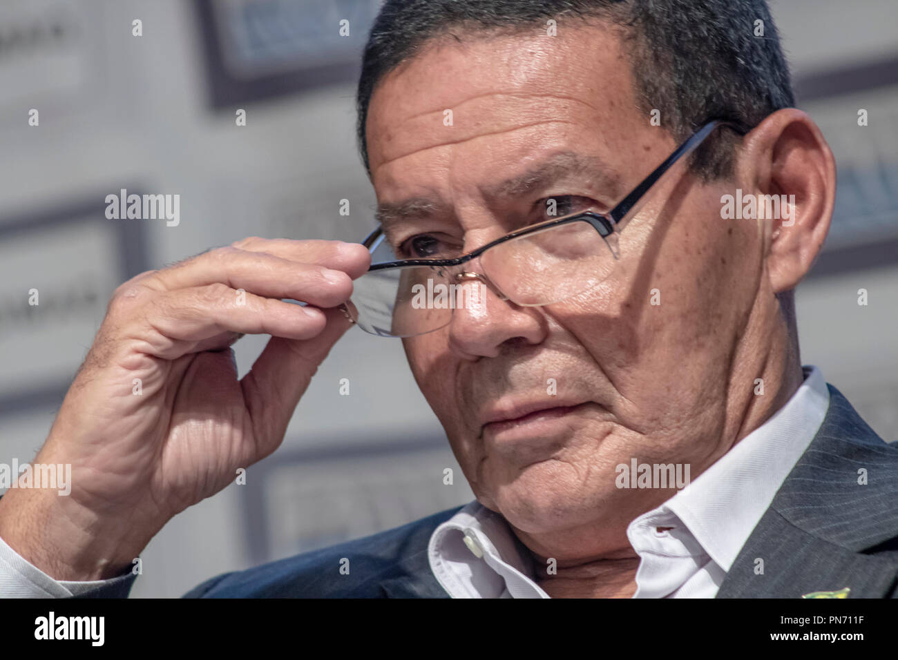 Sao Paulo, Brasilien, 20. September 2018. Allgemeine Hamilton Mourao, Vizepräsidentenanwärter im Vorstand von Jair Bolsonaro, nimmt an einem Treffen mit präsidentschaftskandidaten an ABIMAQ, Brasilianische Maschinen Builders Association, Hauptquartier, in Sao Paulo. Credit: Alf Ribeiro/Alamy leben Nachrichten Stockfoto