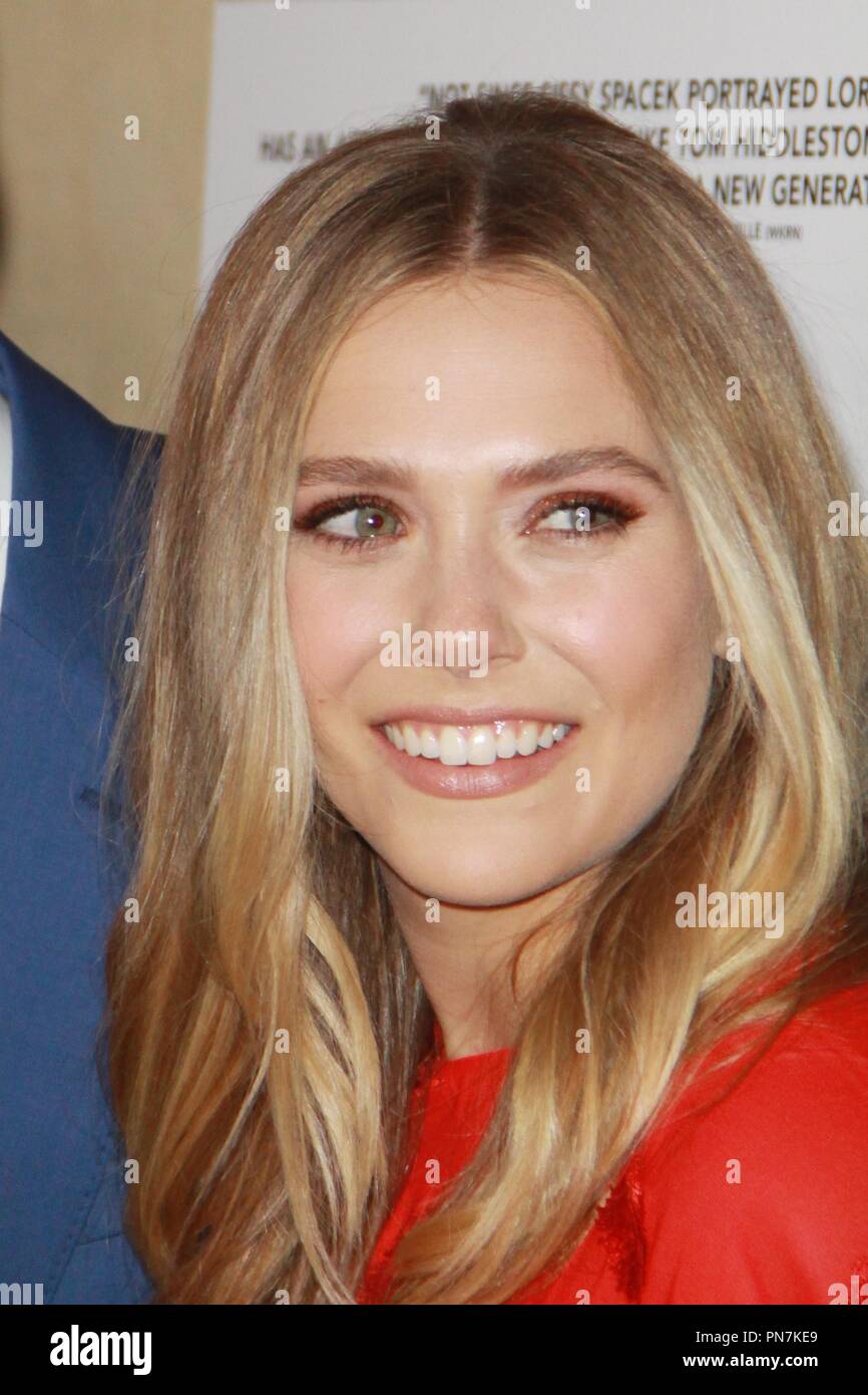 Elizabeth Olsen 03/22/2016 Los Angeles Premiere von 'Ich sah das Licht", gehalten an der Egyptian Theatre in Hollywood, CA Foto von Izumi Hasegawa/HNW/PictureLux Stockfoto