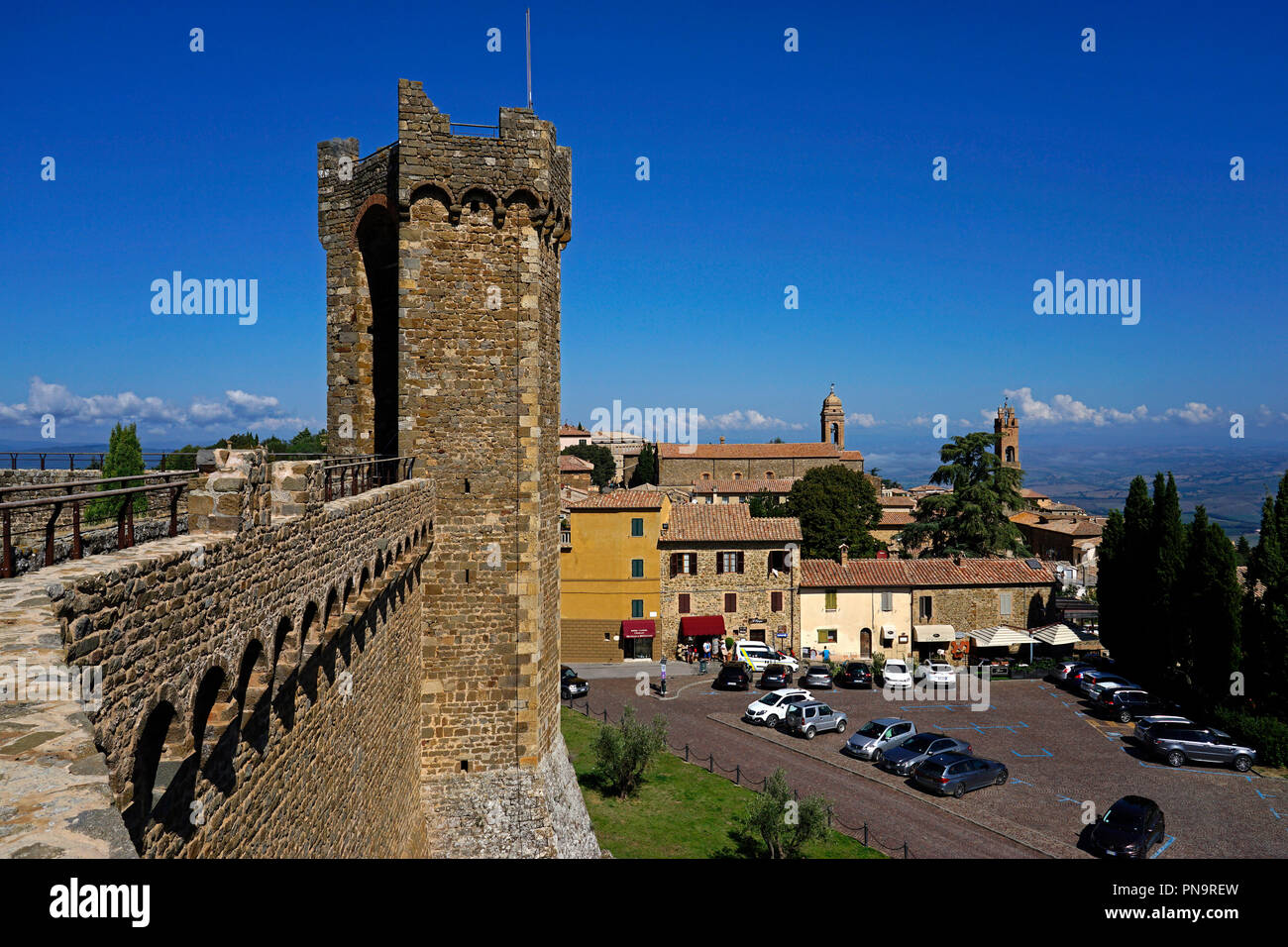 Festung und Blick auf die Hügel von Montalcino, Toskana, Italien Stockfoto