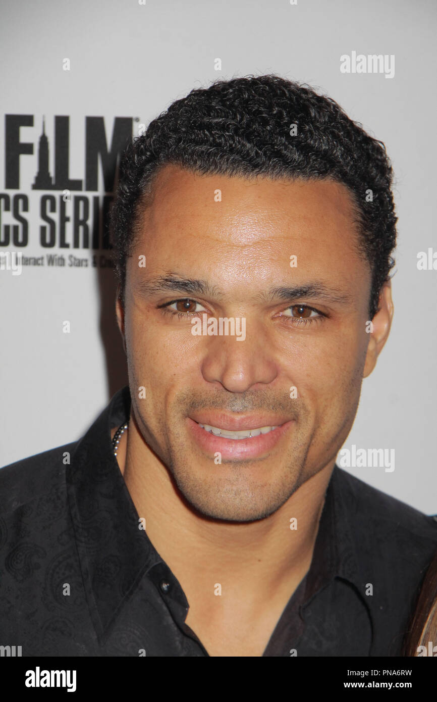 Tony Gonzalez 01/10/2017 Die Westküste Premiere von "Das Buch der Liebe' bei Pacific Theater an der Waldung in Los Angeles, CA Foto von Julian Blythe/HNW/PictureLux Stockfoto