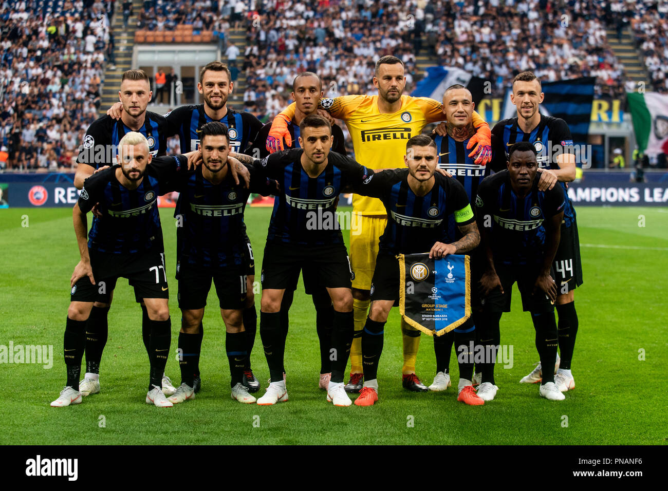 Inter Milan Team vor dem UEFA Champions League Spiel zwischen Inter Mailand und Tottenham Hotspur im Stadio San Siro posieren. Die endgültige sco Stockfoto
