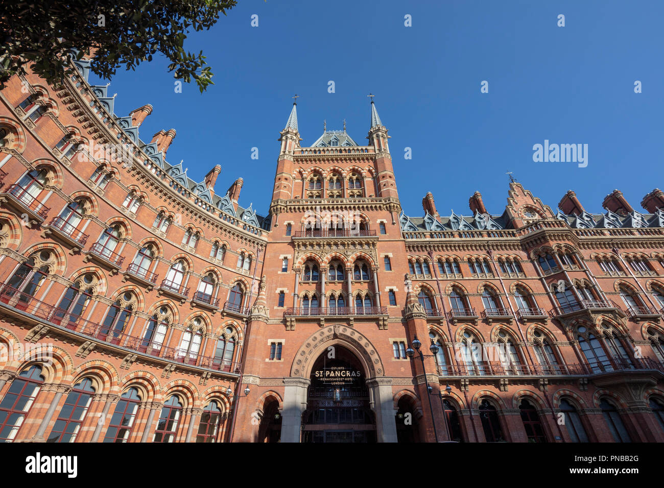 St. Pancras Hotel und Bahnhof, London, England, Großbritannien Stockfoto