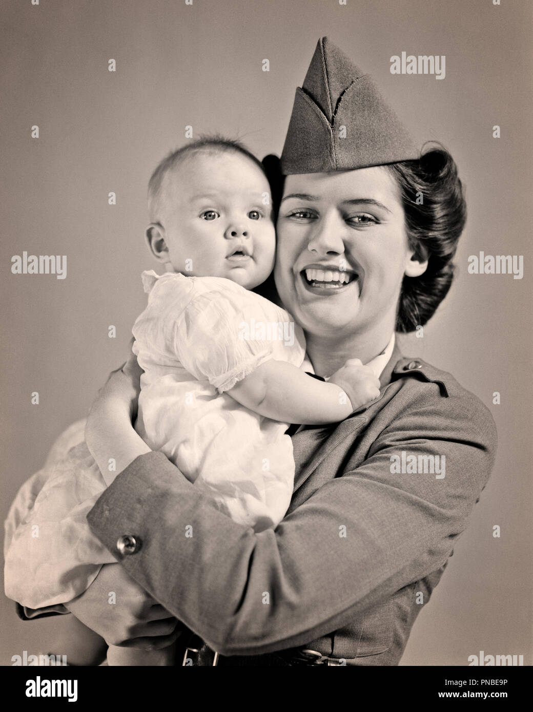 Woman Baby 1940s Stockfotos Und Bilder Kaufen Alamy
