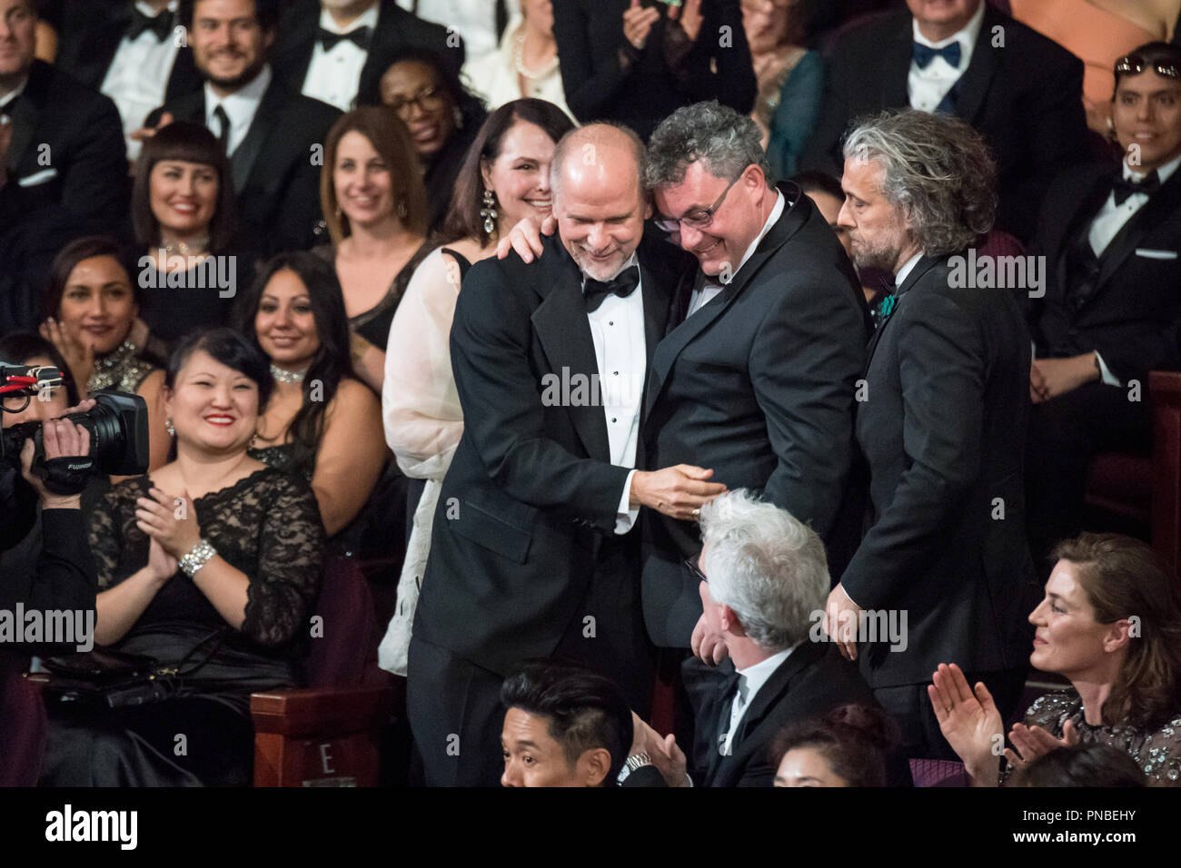 (L und R) John Nelson, Gerd Nefzer, und Paul Lambert feiern gewann den Oscar® für visuelle Effekte für die Arbeit an "Blade Runner 2049" während der Live ABC Telecast der 90 Oscars® auf der Dolby® Theater in Hollywood, CA am Sonntag, den 4. März 2018. Datei Referenz # 33546 512 PLX nur für redaktionelle Verwendung - Alle Rechte vorbehalten Stockfoto