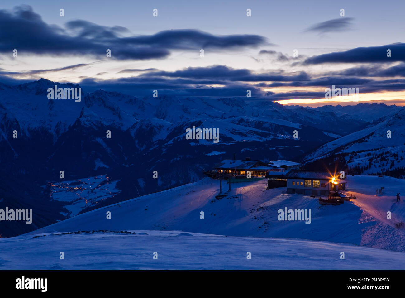 Blaue Stunde Licht am Wildkogel, Pfeifferköpfl Stockfoto