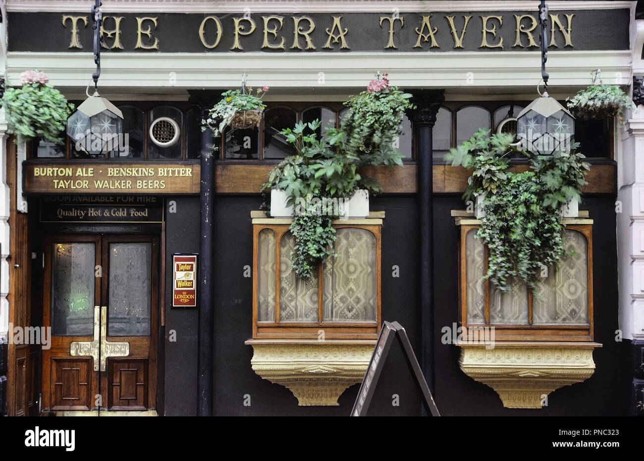 Die Oper Taverne, Covent Garden, London, England, UK. Ca. 80er Stockfoto