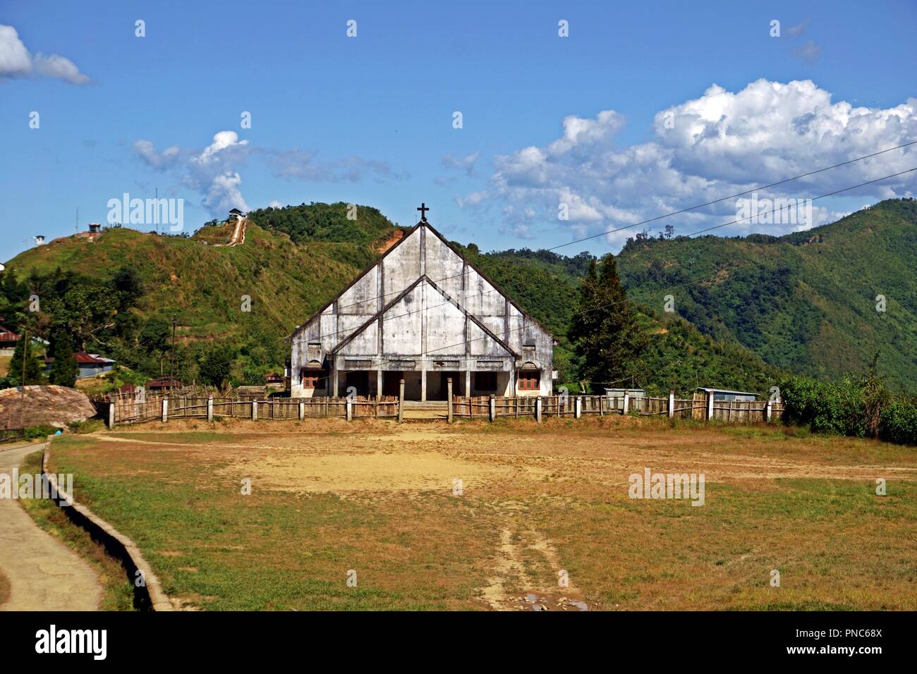 Prima mitweinander katholische Kirche in Longwa, Nagaland, Indien Stockfoto
