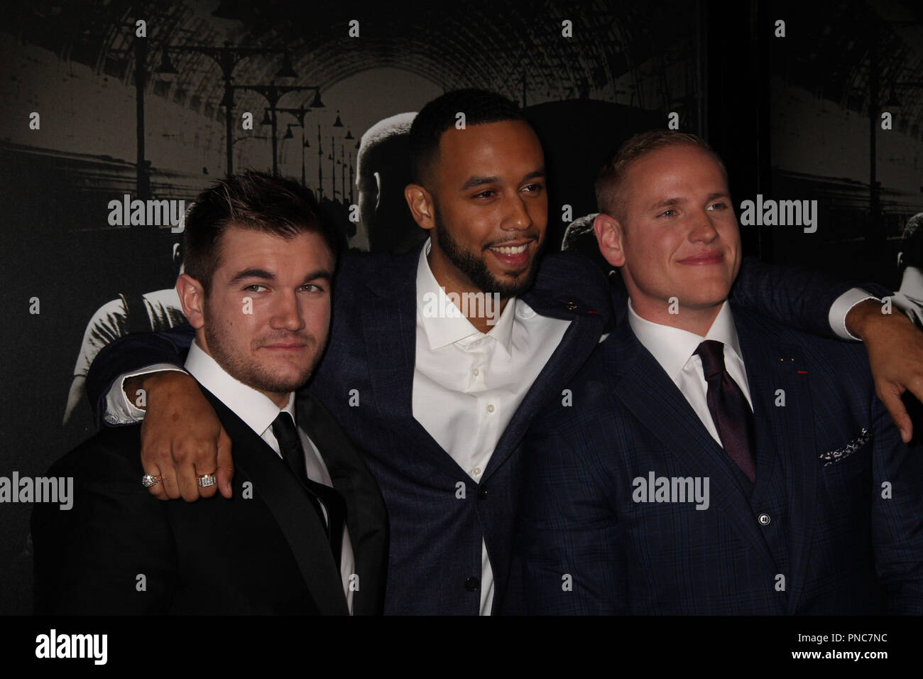 Alek Skarlatos, Anthony Sadler, Spencer Stein 02/05/2018 Die Weltpremiere von "Die 15:17 bis Paris' an Der sjr Theater bei Warner Bros Studios in Burbank, CA Foto von Izumi Hasegawa/HNW/PictureLux Stockfoto