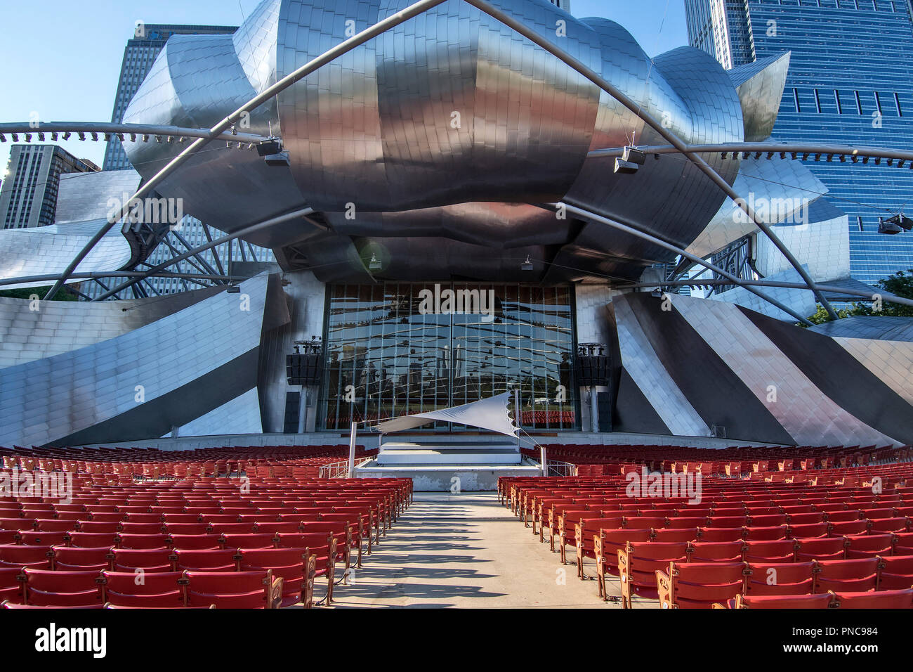 Jay Pritzker Pavilion Konzertmuschel, von dem Architekten Frank O. Gehry in Millennium Park, Chicago, IL. Stockfoto