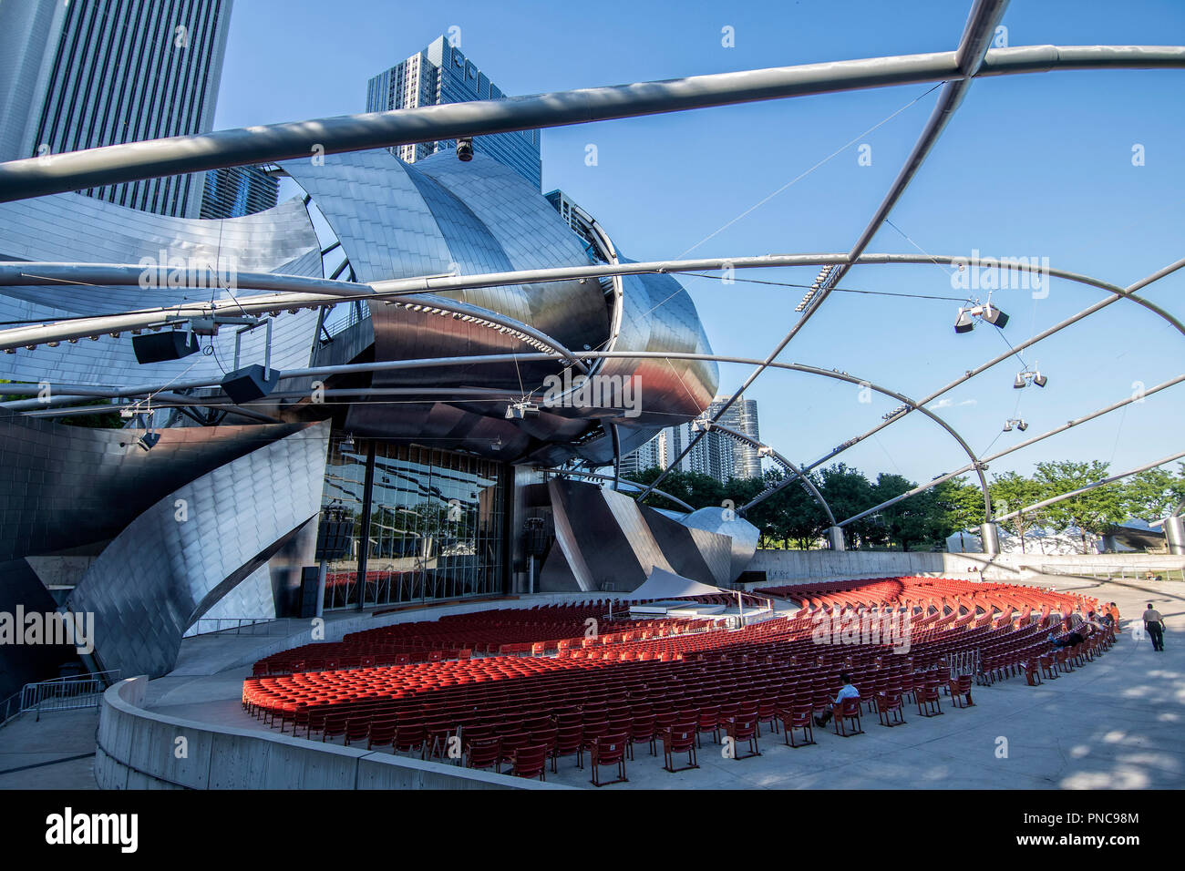 Jay Pritzker Pavilion Konzertmuschel, von dem Architekten Frank O. Gehry in Millennium Park, Chicago, IL. Stockfoto