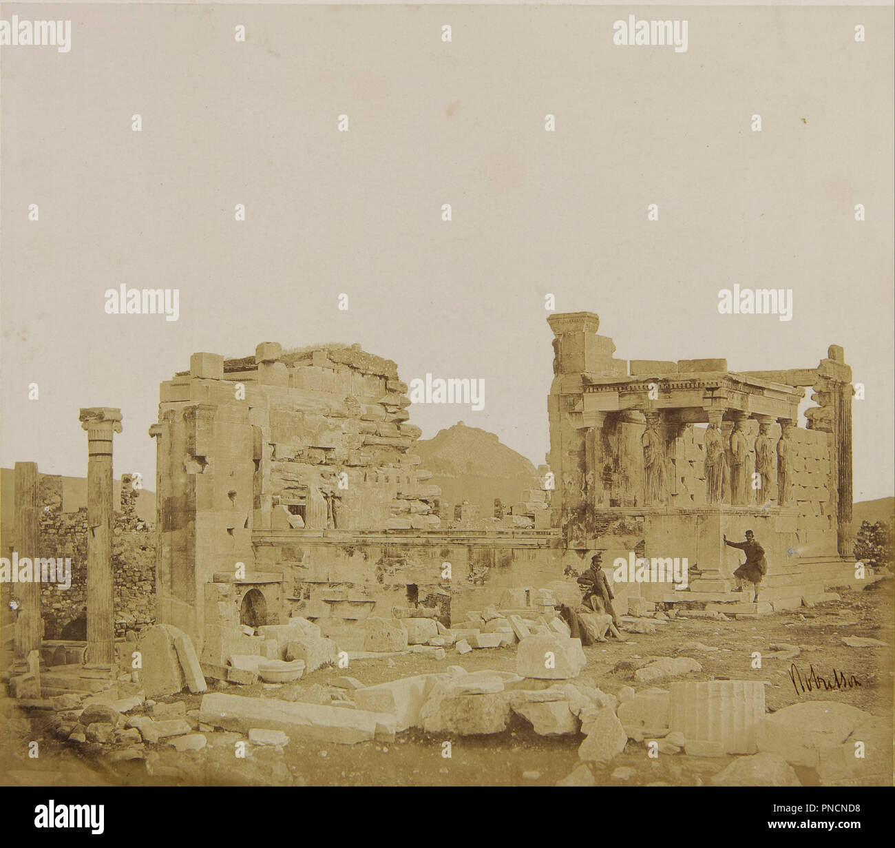 Blick auf das Erechtheion aus Nordosten. Datum/Zeitraum: 1853 - 1854. Foto. Höhe: 258 mm (10.15 in); Breite: 293 mm (11,53 in). Autor: Robertson, James. Stockfoto